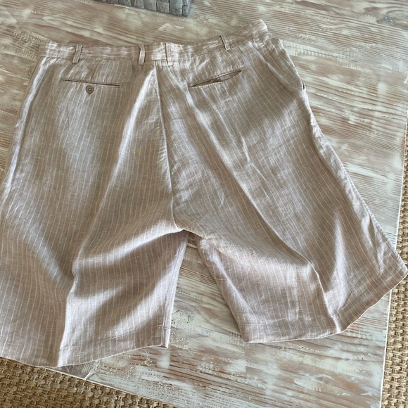 Havana Nines Men’s Shorts 100% Linen Tan w/white pin-stripes Sz 40 Excel cond - Picture 3 of 8